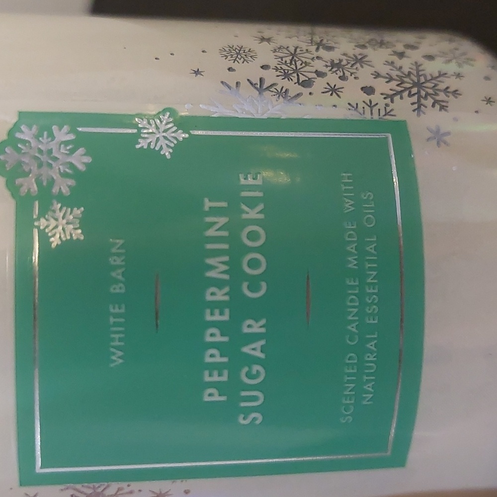NWT WHITE BARN / BATH & BODY WORKS Peppermint Sugar Cookie Single Wick Candle - Picture 2 of 5